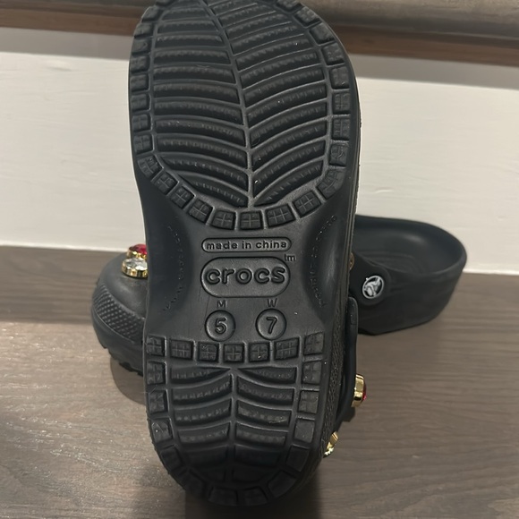 Jeweled Crocs - size 7 - Picture 2 of 2